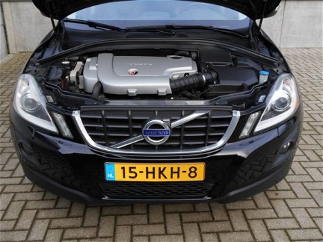 Volvo XC60 - 2.4D Automaat Summum R-Design pakket met Leer / Navi / Bi-Xenon / 19