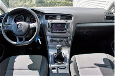Volkswagen Golf - 1.2 Tsi 105pk Trendline, Navigatie, Cruise + climate control, Telefoon