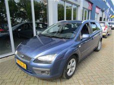 Ford Focus Wagon - 1.6 16V First Edition