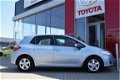 Toyota Auris - 1.8 Full Hybrid Aspiration Automaat 136pk | Cruise | Climate | Navigatie | - 1 - Thumbnail