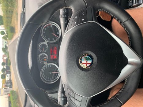 Alfa Romeo MiTo - 1.4 turbo Automaat qv leer 17 inch 2016 brembo - 1