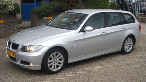 BMW 3-serie Touring - 318i - 1