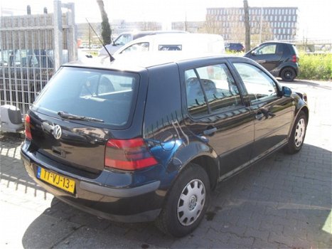 Volkswagen Golf - 1.6 Comfortline 5drs elek pak nap apk - 1