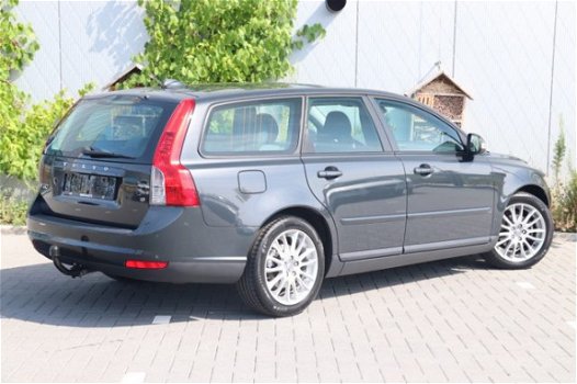 Volvo V50 - 1.8 Sport, Climate & Cruise Control, Trekhaak, 17