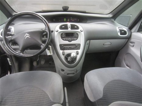 Citroën Xsara Picasso - 1.6i-16V * 12 maanden APK * TIP * Trekhaak * Cruise * Sensoren * Vingerhoets - 1