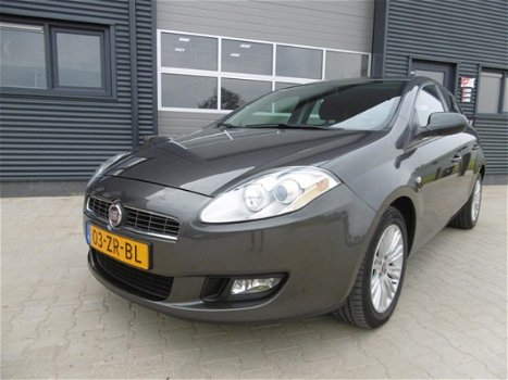 Fiat Bravo - 1.4 Corporate Airco Clima CruiseControl 90.455 Km - 1