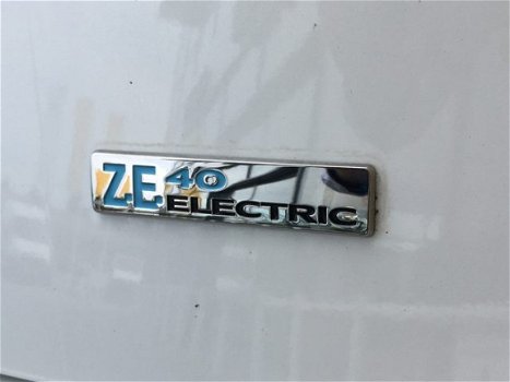 Renault Zoe - R90 Intens ZE40 / batterijhuur / 300 km actieradius / R-Link NAVI / 23.000 km - 1