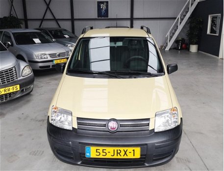 Fiat Panda - 1.1 Actual - Trekhaak, Dakrails, Dist-riem vervangen - 1