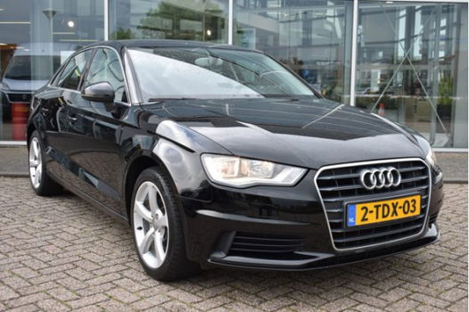 Audi A3 Limousine - 1.4 TFSI 141 pk Automaat Attraction Pro Line NAVIGATIE | CRUISE CONTROL | 17 INC - 1