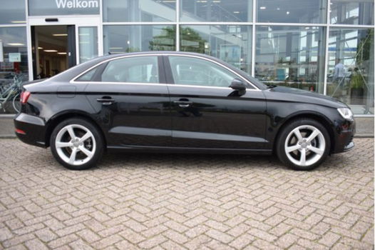 Audi A3 Limousine - 1.4 TFSI 141 pk Automaat Attraction Pro Line NAVIGATIE | CRUISE CONTROL | 17 INC - 1