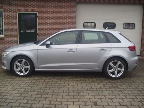 Audi A3 - 1.6 TDI Sport Pro Line - 1