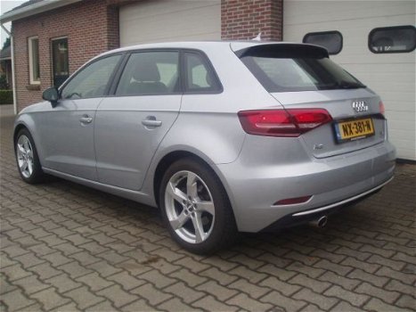 Audi A3 - 1.6 TDI Sport Pro Line - 1