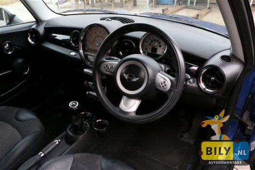 In onderdelen MINI R56 cooper '07 zijschade BILY bmw autodemontage - 3