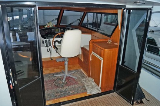 PACIFIC ROYAL 45 Deckhouse - 2