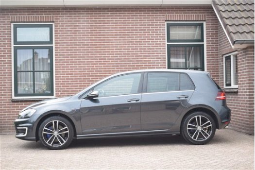 Volkswagen Golf - 1.4 TSI 204pk DSG GTE (€18.949 incl Btw) Led Ecc Pdc Navigatie 5drs - 1