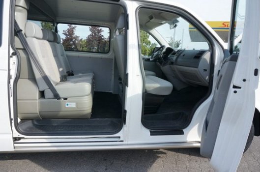 Volkswagen Transporter - L2H1 2.0 TDI 102PK DUBBELE CABINE 6 PERSOONS LANG AIRCO - 1