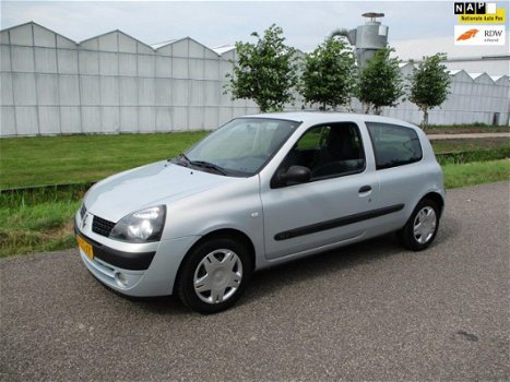 Renault Clio - 1.2-16V Dynamique Met Nieuwe Apk - 1