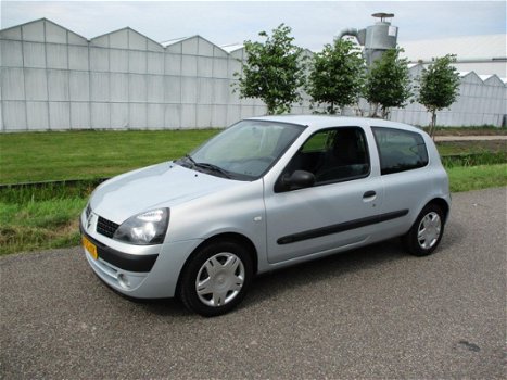 Renault Clio - 1.2-16V Dynamique Met Nieuwe Apk - 1