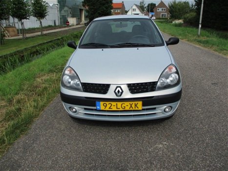 Renault Clio - 1.2-16V Dynamique Met Nieuwe Apk - 1