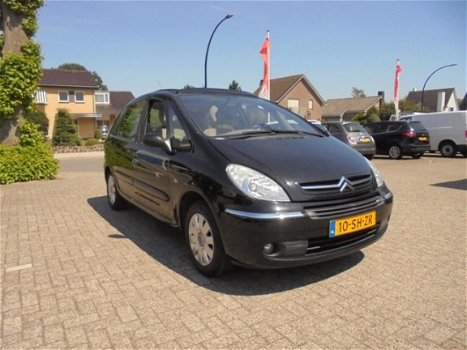 Citroën Xsara Picasso - 1.6i-16V Exclusive - 1