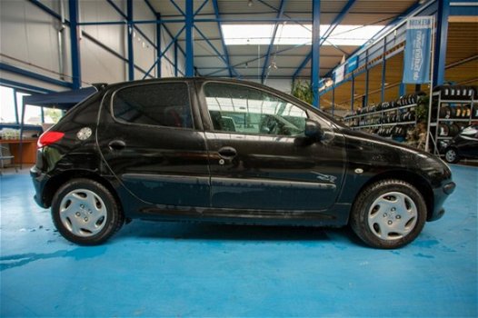 Peugeot 206 - 206; 1.4 5DRS - 1