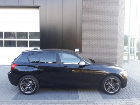 BMW 1-serie - AIRCO. PDC. 18 inch M. PDC 64 dkm (2013) - 1