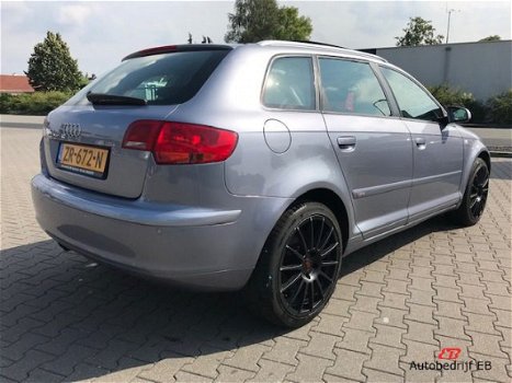 Audi A3 - 2.0 tfsi s-line - 1