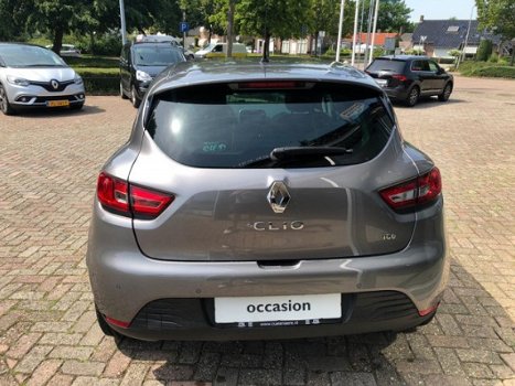 Renault Clio - TCe 90 Expression Pano / Navi / LM velgen / P-sensor - 1