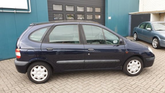 Renault Scénic - 1.6-16V RXE Stuurbekr Trekhaak - 1