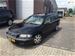 Volvo V70 - 2.4 Comfort Line 7 PERSOONS AUTOMAAT - 1 - Thumbnail
