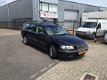 Volvo V70 - 2.4 Comfort Line 7 PERSOONS AUTOMAAT - 1 - Thumbnail