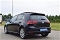 Volkswagen Golf - 1.6 TDI Highline R-Line, Pano, Navi, Clima, Stoelvw, Leder - 1 - Thumbnail