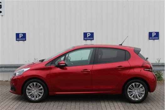 Peugeot 208 - 1.2 Puretech 82pk Signature NAVI Lichtmetaal - 1