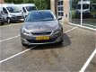 Peugeot 308 - Première 1.6TURBO-125PK Navigatie&bluetooth, cruise&climate pano-dak lm-velgen16inch - 1 - Thumbnail