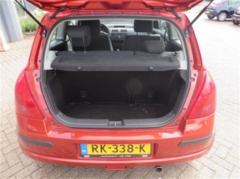 Suzuki Swift - 1.5 Comfort - 1