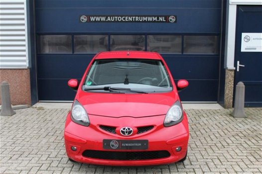 Toyota Aygo - 1.0-12V + - 1