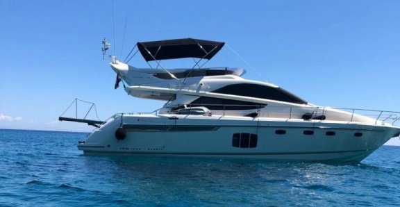 Fairline Phantom 48 - 1