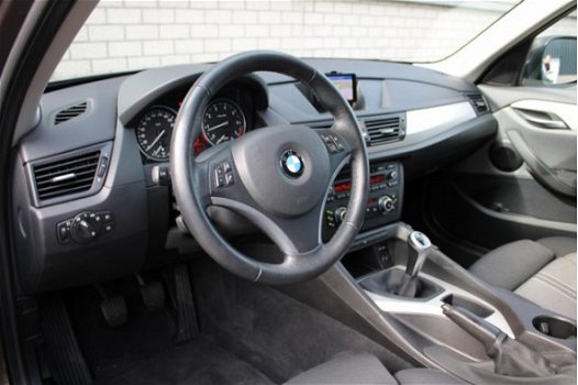 BMW X1 - 1.8i sDrive Executive | Navigatie | Cruise Control | Parkeersensoren achter - 1