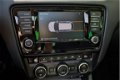 Skoda Octavia Combi - 1.0 TSI 115 pk Ambition Business DSG-automaat | navigatie | panoramadak | clim - 1 - Thumbnail