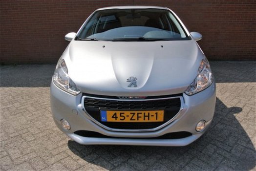 Peugeot 208 - 1.2 VTi Blue 5 deurs Airco Rijklaarprijs - 1