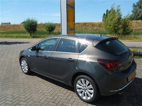 Opel Astra - 1.4 Turbo Ecotec 140pk Cosmo - 1