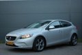 Volvo V40 - 1.6 D2 | ADAPTIVE CRUISE | CLIMATE | A-U-R-CAMERA - 1 - Thumbnail