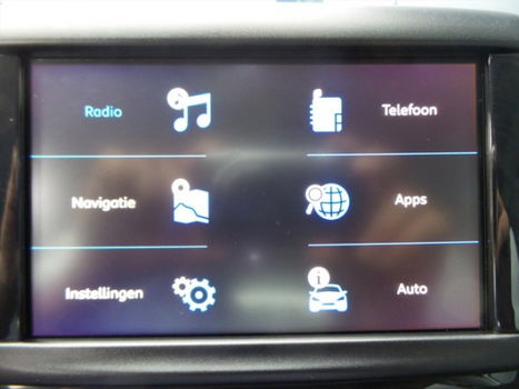 Peugeot 2008 - 1.2 110pk Blue Lion NAVIGATIE - 1