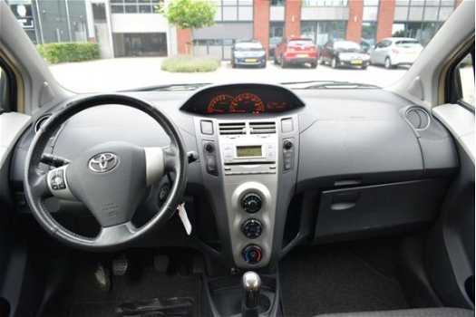 Toyota Yaris - 1.8 VVTi TS | Sport|Inclusief nieuwe apk|sportvelgen|sportuitlaat|airco|leder stuur| - 1