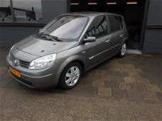 Renault Scénic - Scenic 2.0-16V Dynamique Comfort