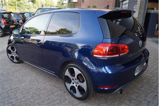 Volkswagen Golf - 2.0 GTI Leder Camera DCC Led Bom Vollll - 1