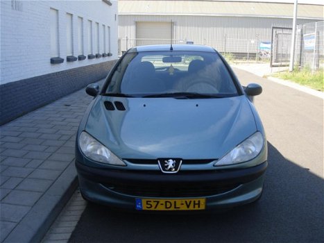 Peugeot 206 - 1.4 XT MET NIEUWE APK - 1