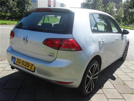 Volkswagen Golf - 1.2 TSI Connected Series - CLIMITH CONTR - PDC - AUTOMAAT - Z.G.A.N - 1