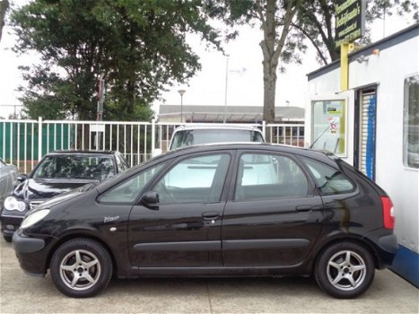 Citroën Xsara Picasso - 1.6i Comfort met NIEUWE APK - 1