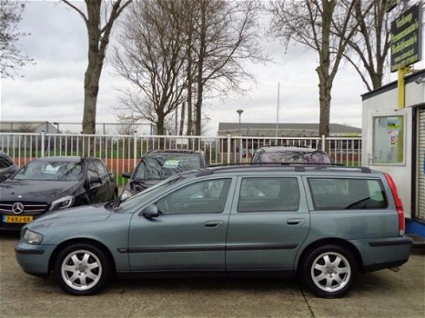 Volvo V70 - 2.4 D5 Geartronic Aut. Airco Fiscaal vriendelijk - 1